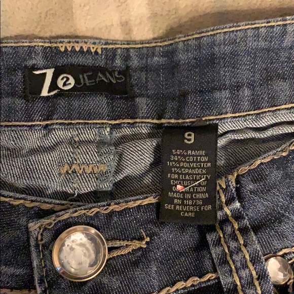 Shorts - Picture 2 of 3